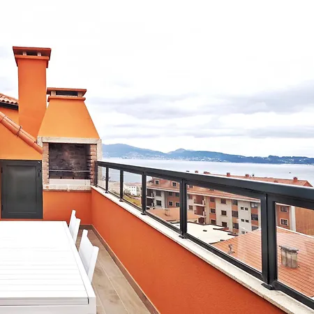 Desconectaengalicia Atico Miraflores Con Piscina En Саншеншо